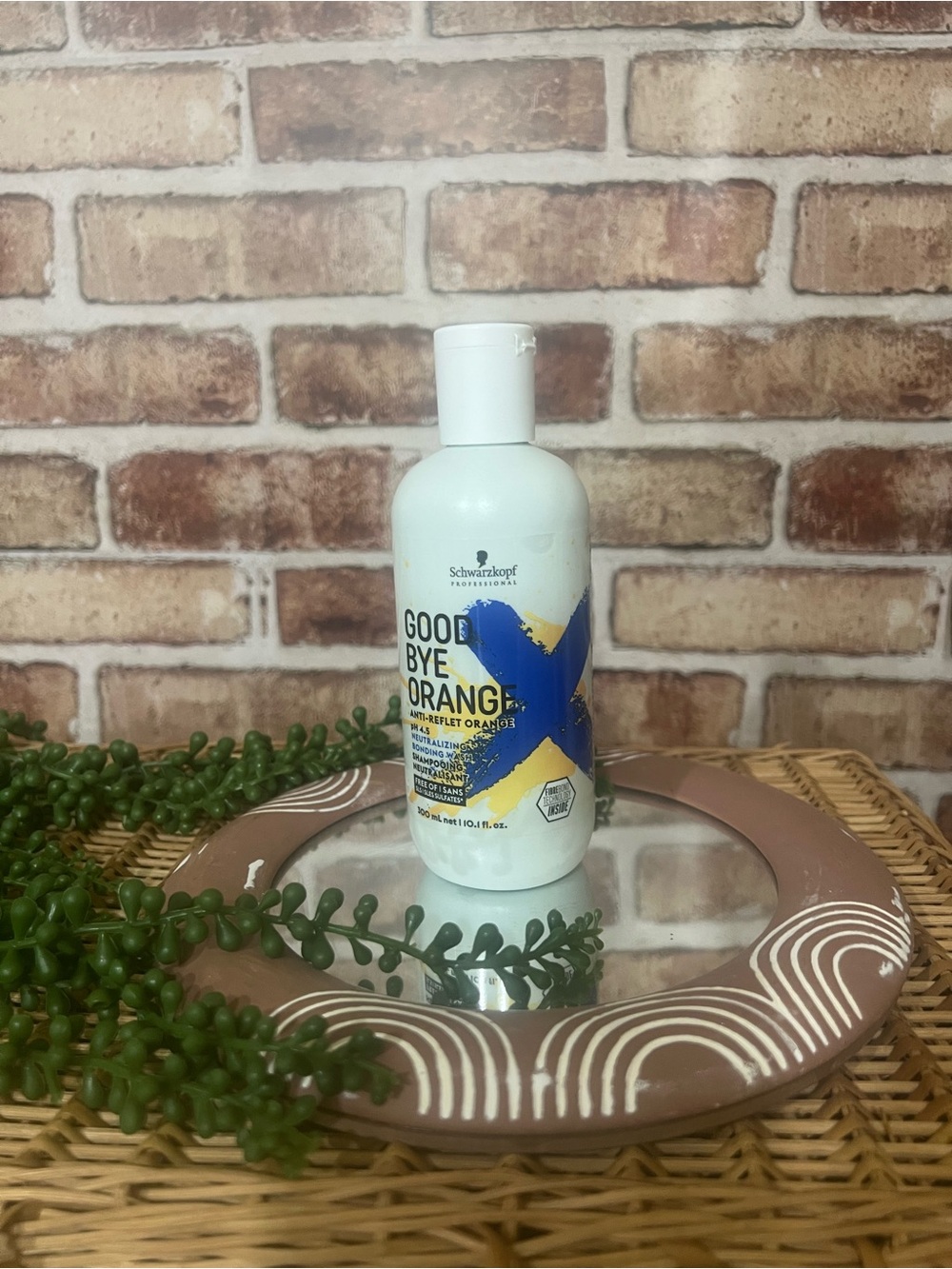 Schwarzkopf Goodbye Orange Neutralizing Shampoo - White Bottle